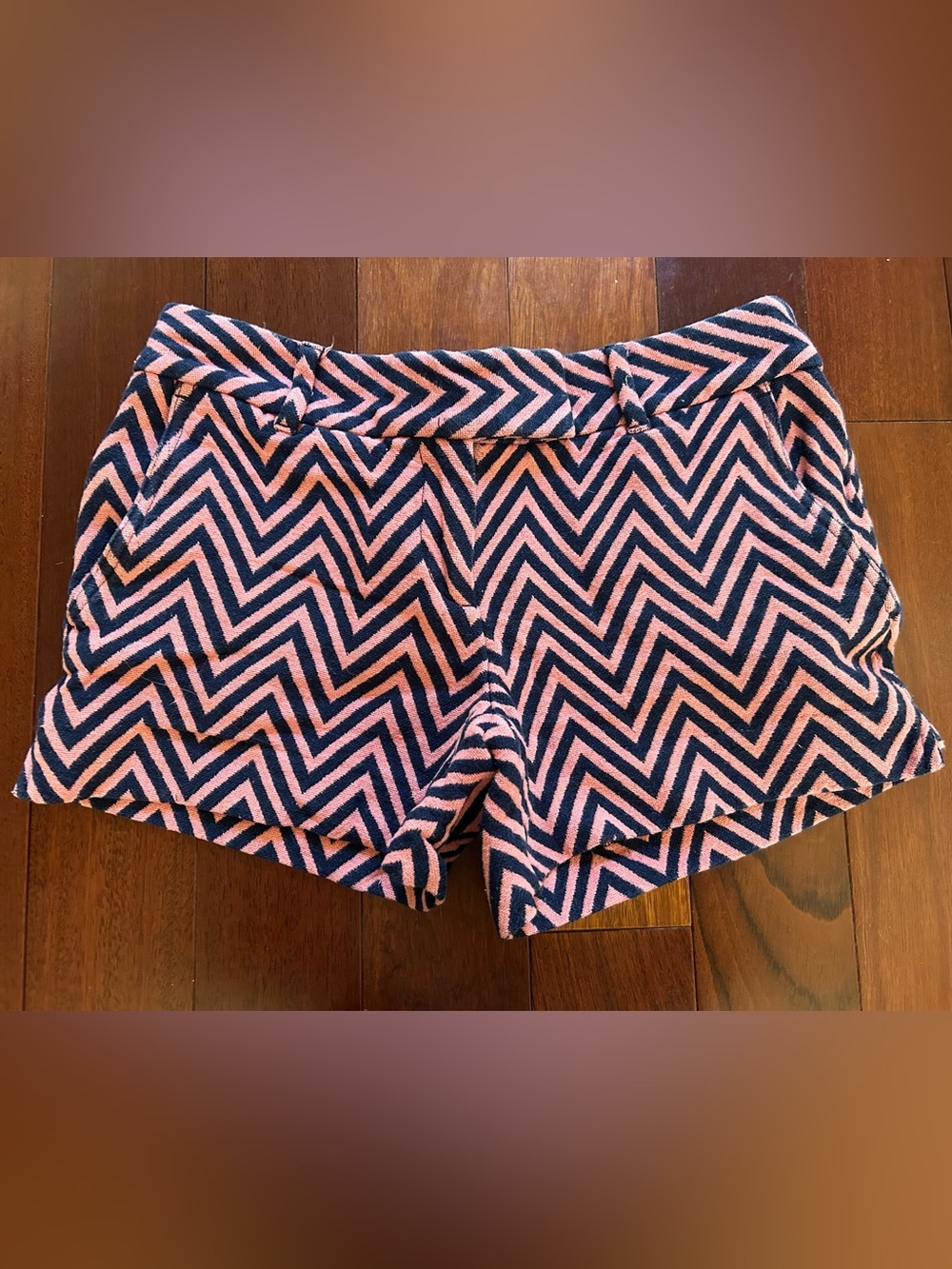 LOFT Women's Coral and Navy Chevron 100% Cotton Shorts Textured Thick Short